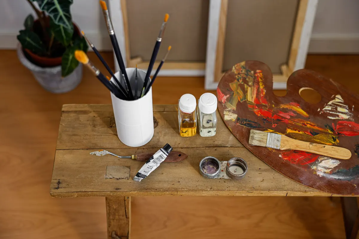 Comparing Oil, Acrylic and Watercolour Paints: Which Medium Suits You?